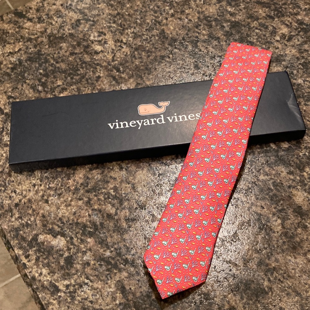 Vineyard Vines Coral and Blue Men's Tie